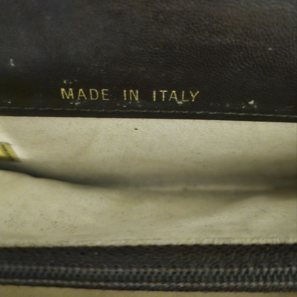 AUTHENTIC CHANEL CHOCOLATE BAR SMALL WALLET W/ AUTHENTICATION CARD - Picture 4 of 5